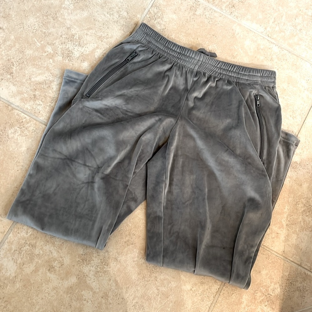 SKIMS Velvet gray pants